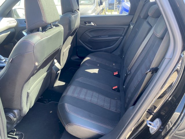 Peugeot Peugeot 308 SW 1.5L HDI EAT8