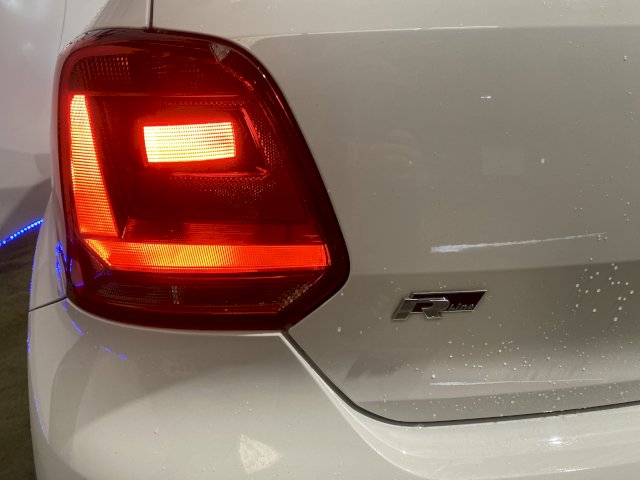 Volkswagen Volkswagen Polo 1L 110CV TSI R-LINE BVA