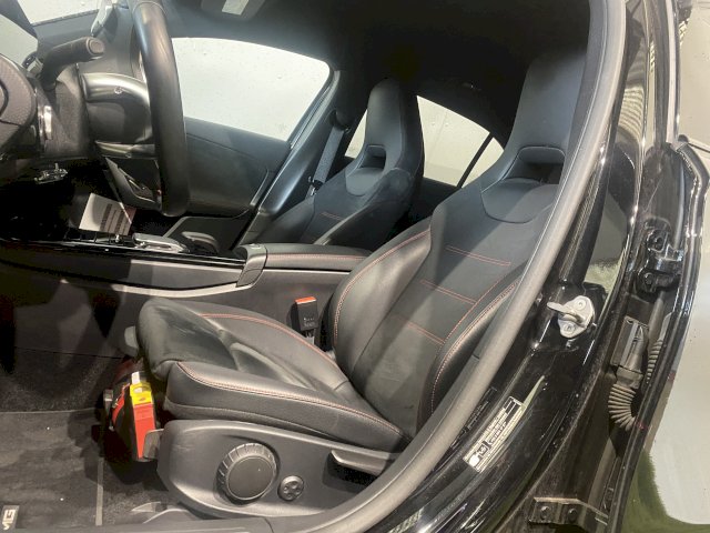 Mercedes-Benz A200 163CV AMG LINE BVA