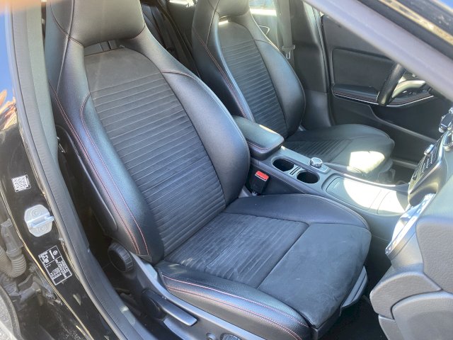 Mercedes-Benz Mercedes-Benz Classe GLA 200d 136CV FASCINATION BVA
