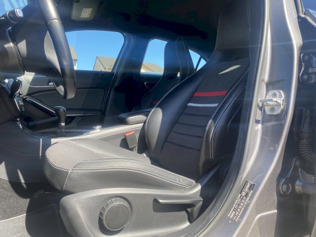 Mercedes-Benz A180 