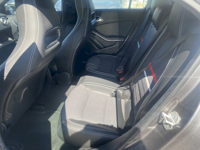 Mercedes-Benz A180 