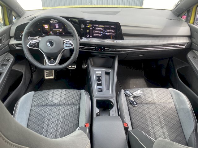Volkswagen Volkswagen Golf E-TSI 150CV BVA R-LINE 