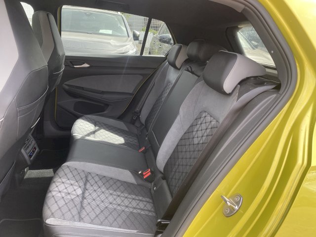 Volkswagen Volkswagen Golf E-TSI 150CV BVA R-LINE 