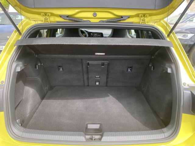 Volkswagen Volkswagen Golf E-TSI 150CV BVA R-LINE 