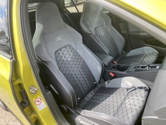 Volkswagen Volkswagen Golf E-TSI 150CV BVA R-LINE 