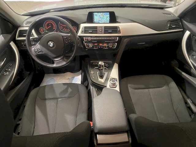 BMW 320D X-DRIVE TOURING