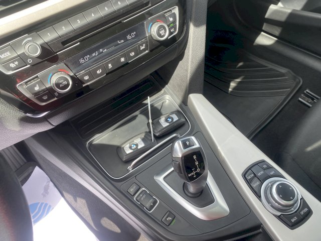 BMW 320D X-DRIVE TOURING