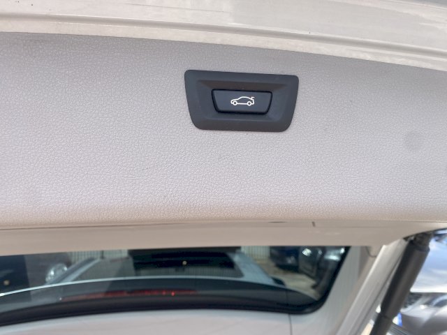 BMW 320D X-DRIVE TOURING
