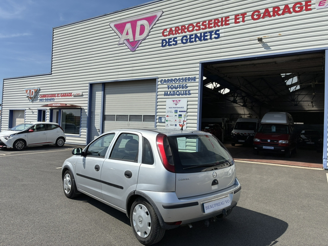 Opel Opel Corsa III 1.0 Twinport Essentia 5p