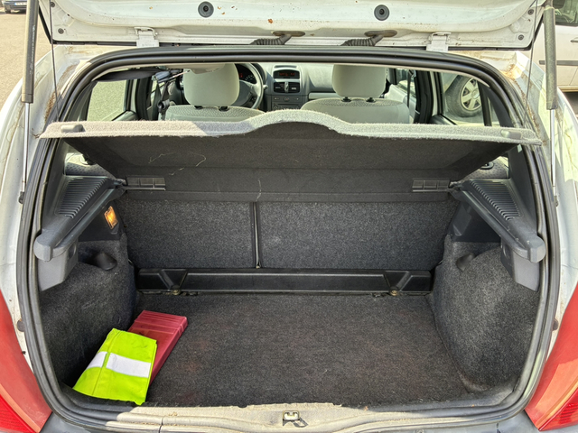 Renault Renault Clio II 1.2 16v Campus Authentique 5p