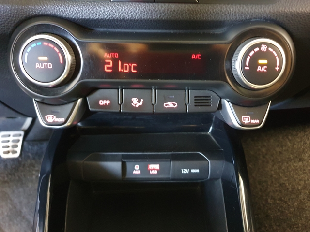 Kia Kia Stonic 1.6 CRDI 110ch Launch Edition BV6