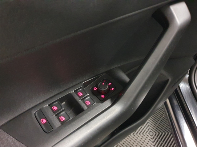 Volkswagen Volkswagen Polo 1.0 TSI 95ch Confortline Business 5p- Carplay - Véhicule français