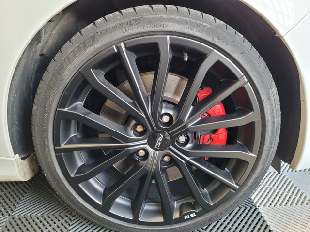 Renault Renault Clio IV R.S. 1.6T 220ch RS TROPHY EDC