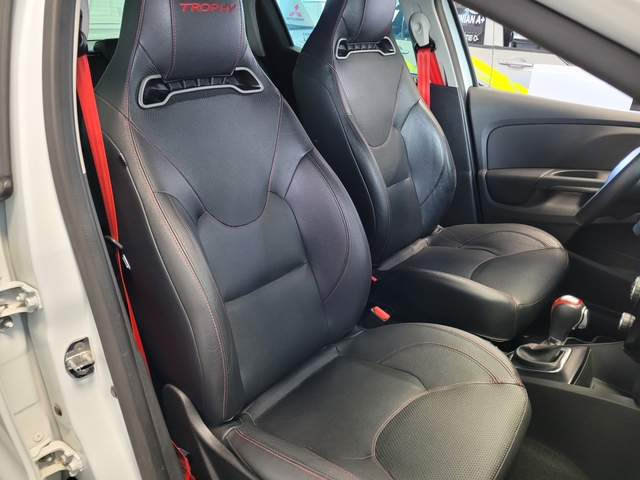 Renault Renault Clio IV R.S. 1.6T 220ch RS TROPHY EDC