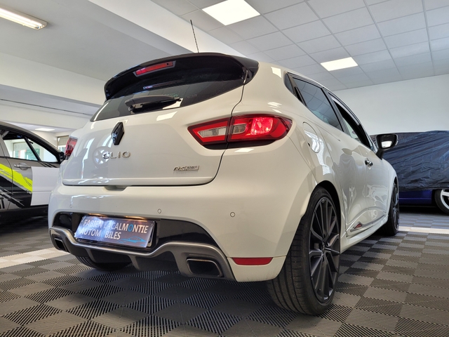 Renault Renault Clio IV R.S. 1.6T 220ch RS TROPHY EDC