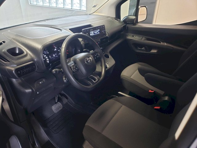 Toyota Toyota Proace City Long 1.5 130 D-4D Dynamic BVA8 5 places