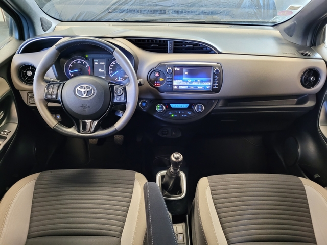 Toyota Toyota Yaris III 110 VVT-i Collection BV6 - Pack ZEN - Distribution à chaîne