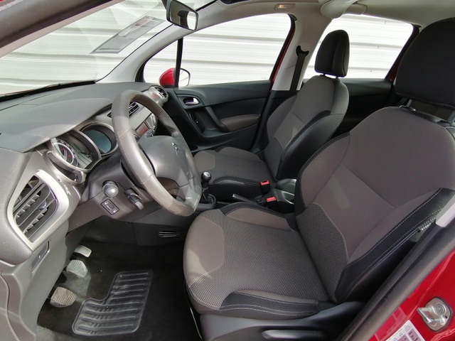 Citroen Citroën C3 1.2 82ch Confort + ATTELAGE +TOIT PANO