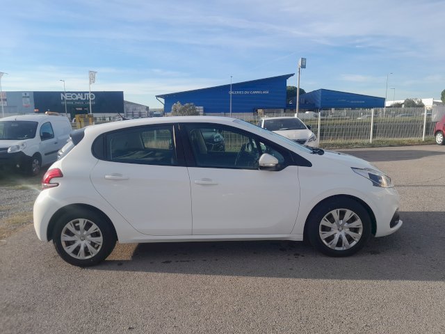 Peugeot Peugeot 208 Business R  1.6 BlueHDi 100 S&S Active 5p