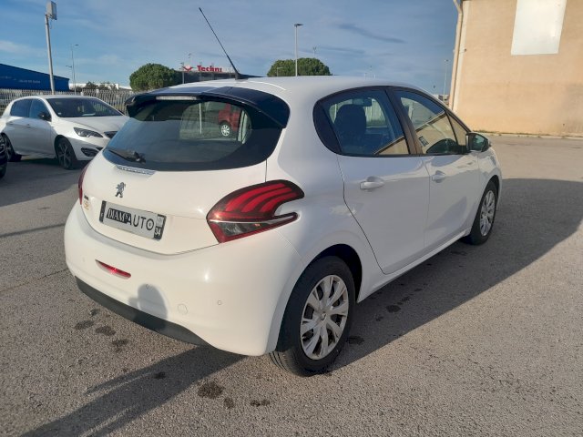 Peugeot Peugeot 208 Business R  1.6 BlueHDi 100 S&S Active 5p