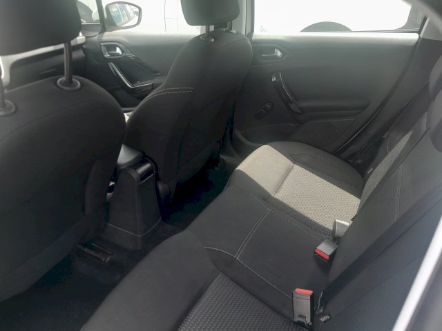 Peugeot Peugeot 208 Business R  1.6 BlueHDi 100 S&S Active 5p