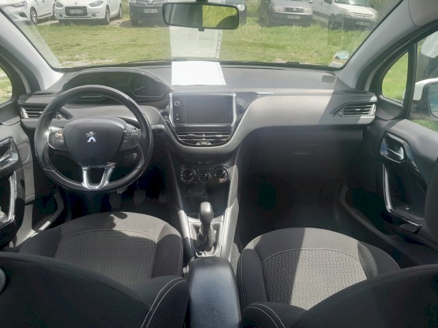 Peugeot Peugeot 208 Business R  1.6 BlueHDi 100 S&S Active 5p