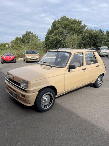 Renault R5 LAUREATE