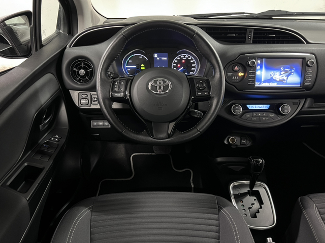 Toyota Toyota Yaris III HSD 100h Dynamic 5p