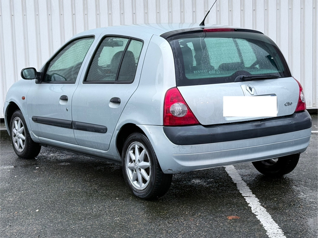 Renault Renault Clio II (B/C65) 1.2 16v 75ch Authentique 5p