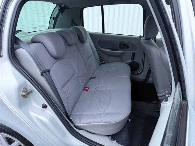 Renault Renault Clio II (B/C65) 1.2 16v 75ch Authentique 5p