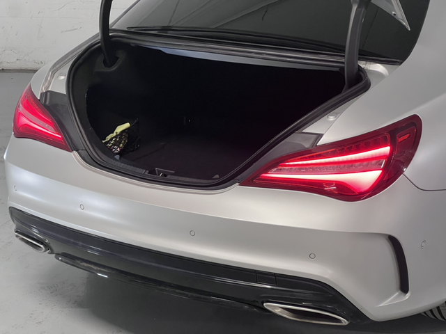 Mercedes-Benz Mercedes-Benz CLA 220D Fascination Pack AMG 7G-DCT