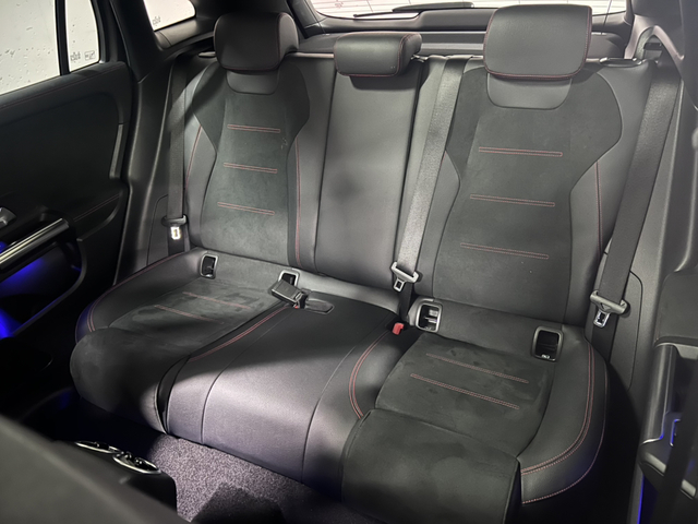 Mercedes-Benz Mercedes-Benz Classe GLA 200 163ch AMG Line 7G-DCT
