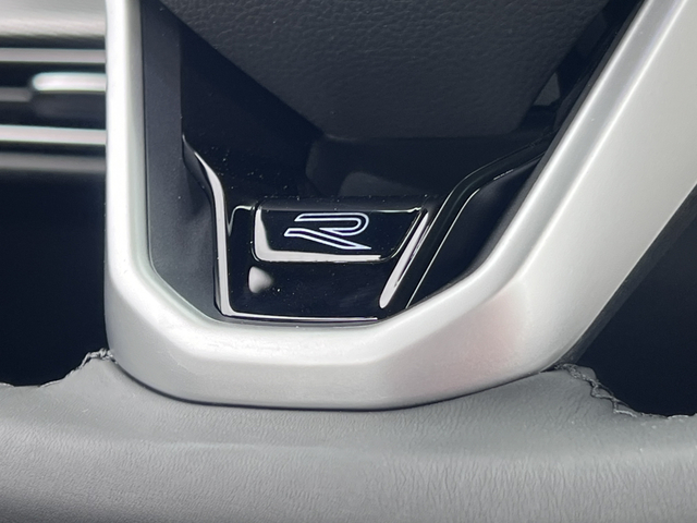 Volkswagen Volkswagen Golf VIII 8.5 R-Line 1.5 300TSI 160 7DSG