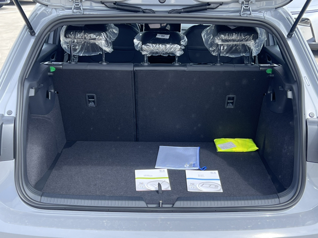 Volkswagen Volkswagen Golf VIII 8.5 R-Line 1.5 300TSI 160 7DSG