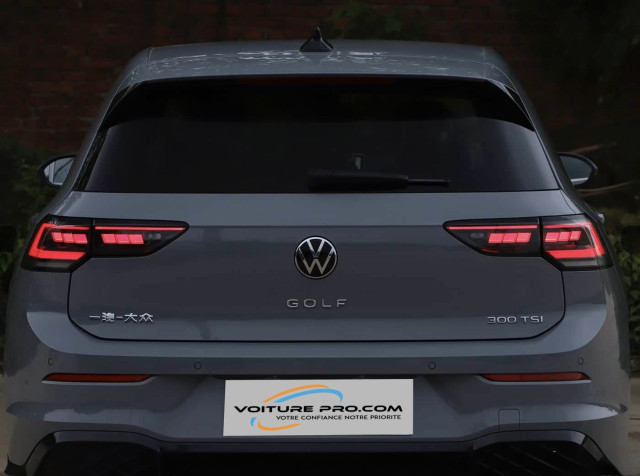 Volkswagen Volkswagen Golf VIII 8.5 R-Line 1.5 300TSI 160 7DSG