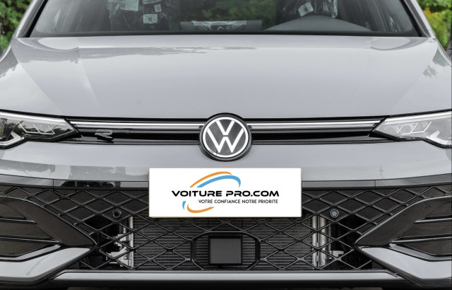 Volkswagen Volkswagen Golf VIII 8.5 R-Line 1.5 300TSI 160 7DSG