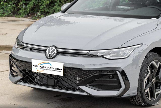 Volkswagen Volkswagen Golf VIII 8.5 R-Line 1.5 300TSI 160 7DSG