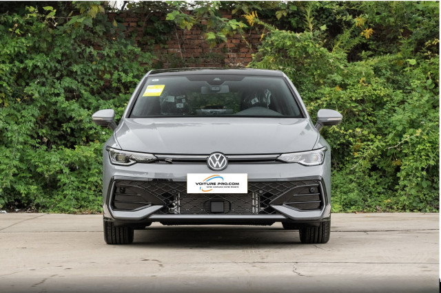 Volkswagen Volkswagen Golf VIII 8.5 R-Line 1.5 300TSI 160 7DSG