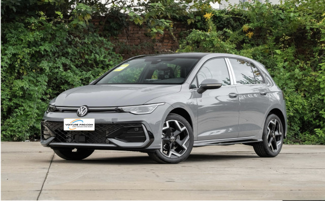 Volkswagen Volkswagen Golf VIII 8.5 R-Line 1.5 300TSI 160 7DSG