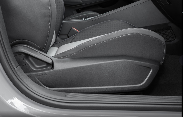 Volkswagen Volkswagen Golf VIII 8.5 R-Line 1.5 300TSI 160 7DSG