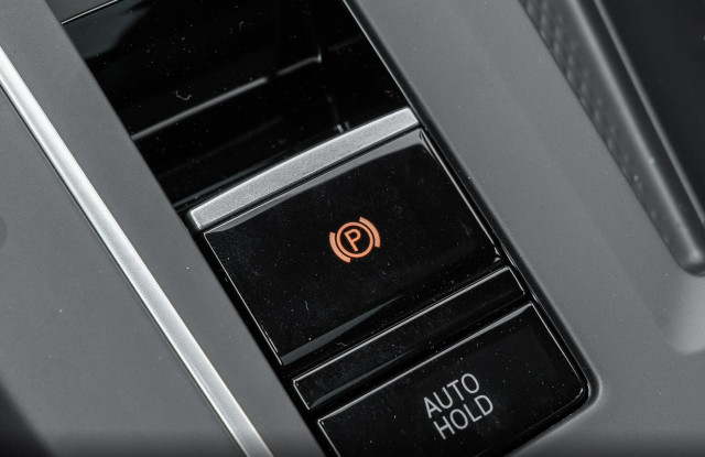 Volkswagen Volkswagen Golf VIII 8.5 R-Line 1.5 300TSI 160 7DSG