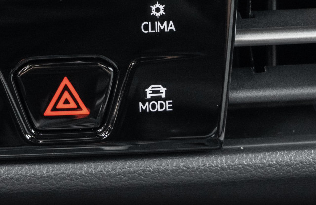 Volkswagen Volkswagen Golf VIII 8.5 R-Line 1.5 300TSI 160 7DSG