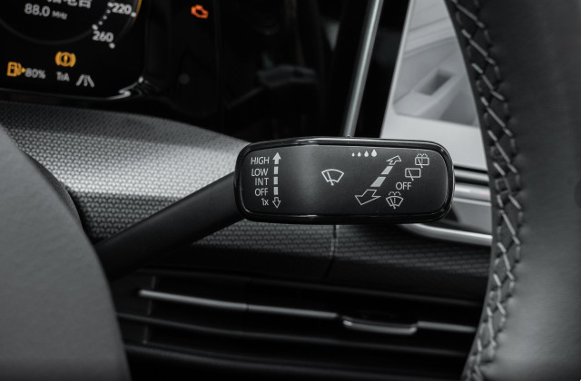 Volkswagen Volkswagen Golf VIII 8.5 R-Line 1.5 300TSI 160 7DSG