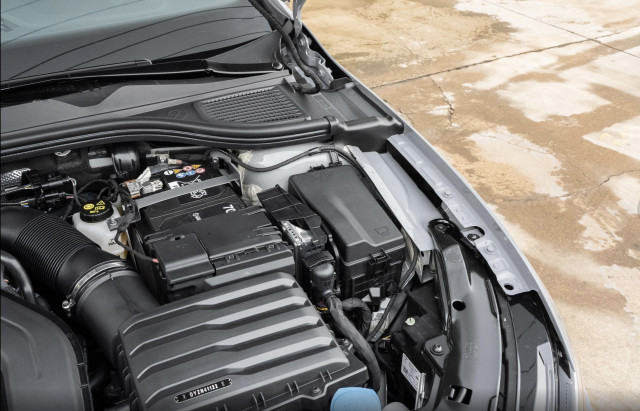 Volkswagen Volkswagen Golf VIII 8.5 R-Line 1.5 300TSI 160 7DSG