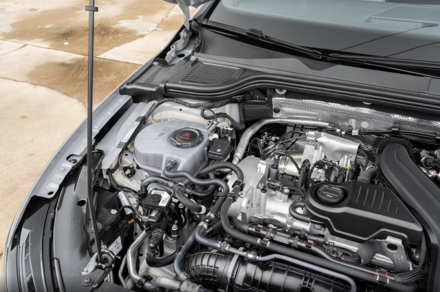 Volkswagen Volkswagen Golf VIII 8.5 R-Line 1.5 300TSI 160 7DSG