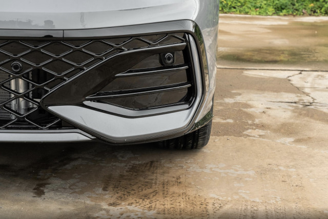 Volkswagen Volkswagen Golf VIII 8.5 R-Line 1.5 300TSI 160 7DSG