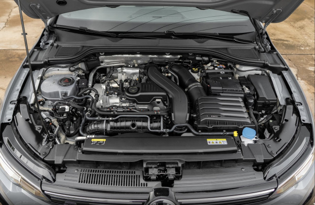 Volkswagen Volkswagen Golf VIII 8.5 R-Line 1.5 300TSI 160 7DSG