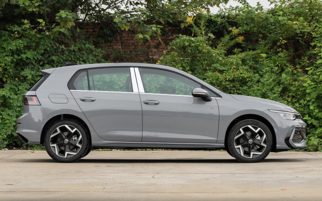 Volkswagen Volkswagen Golf VIII 8.5 R-Line 1.5 300TSI 160 7DSG