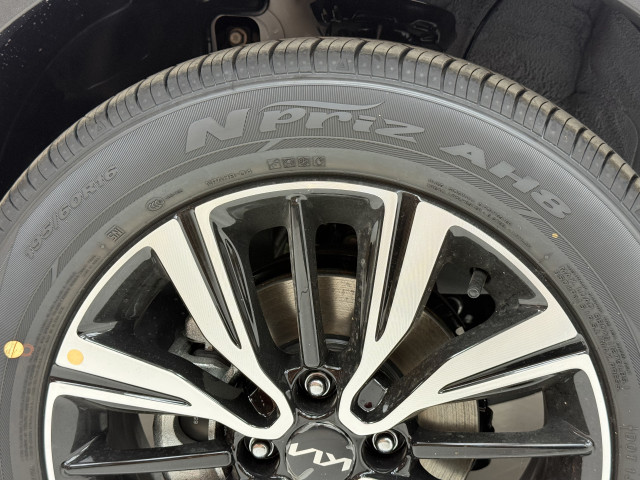 Kia KX1 DLX 1.4 100ch